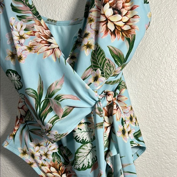 Kona Sol Wrap Front Floral Swimsuit L - Picture 3 of 7